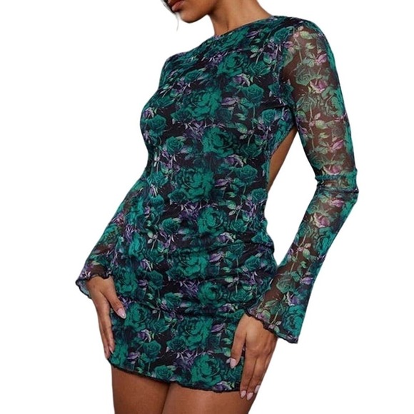 NWT PrettyLittleThing Green Floral Print Mesh Scoop Back Flare Sleeve  Dress - 4 - Picture 1 of 6